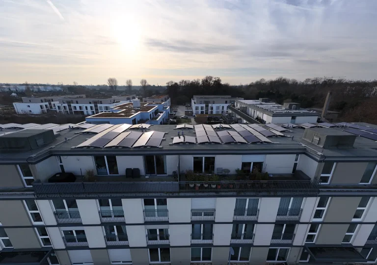 Sonnenstrom aus Düsseldorf: Die Gebäude-Energiewende nimmt Fahrt auf